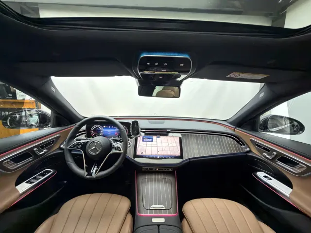 Mercedes-Benz E-Class — Фото автомобиля 7