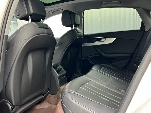 Audi A4L — Фото автомобиля 5