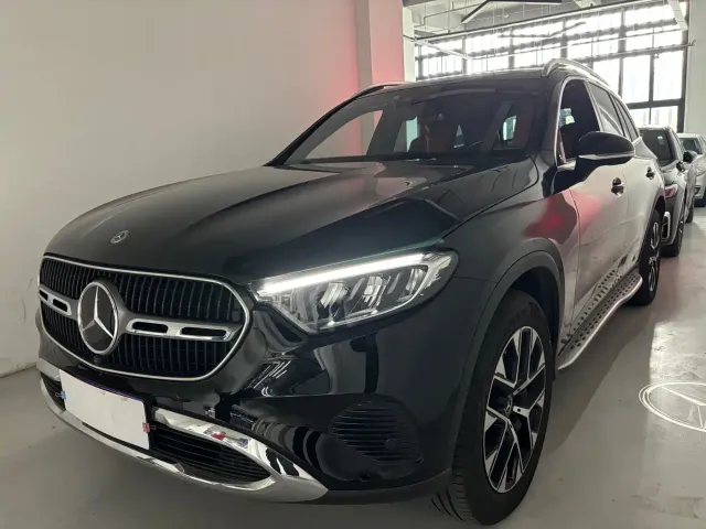 Фотография автомобиля — Mercedes-Benz GLC-Class
