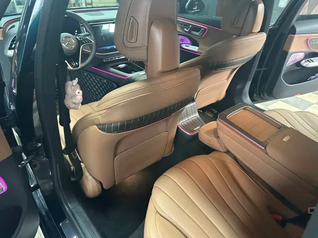 Mercedes-Benz E-Class — Фото автомобиля 6