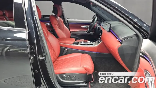 Genesis GV70 — Фото автомобиля 16