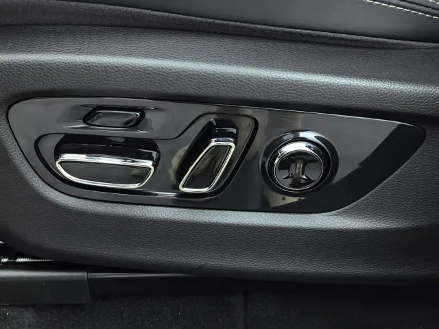 GAC Trumpchi GS8 — Фото автомобиля 30