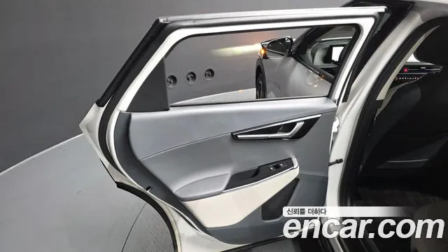 Kia EV6 — Фото автомобиля 20