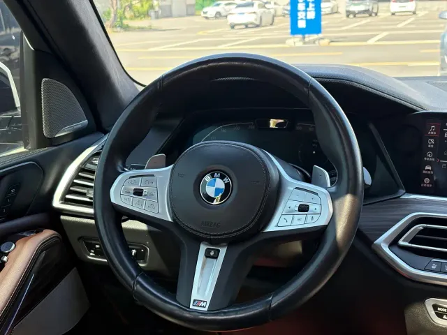 BMW X5 — Фото автомобиля 11