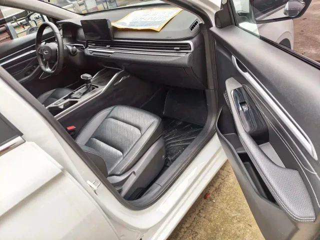Geely Emgrand — Фото автомобиля 12