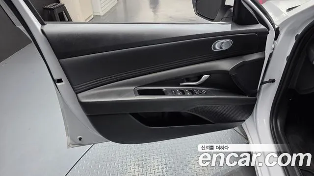 Hyundai Avante CN7 — Фото автомобиля 13