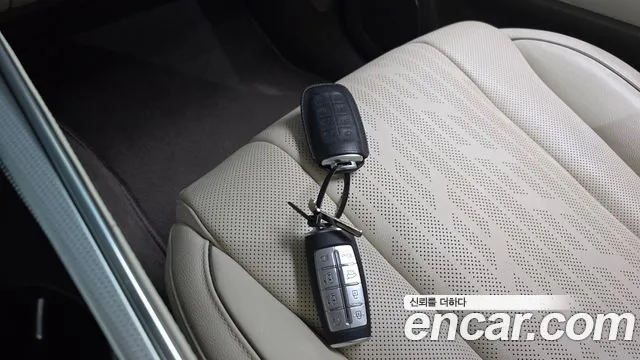 Genesis GV80 — Фото автомобиля 21