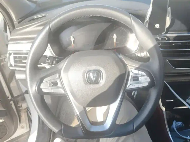 Changan CS75 — Фото автомобиля 15
