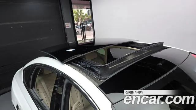 Genesis G80 Бензин 3.5 турбо AWD — Фото автомобиля 18