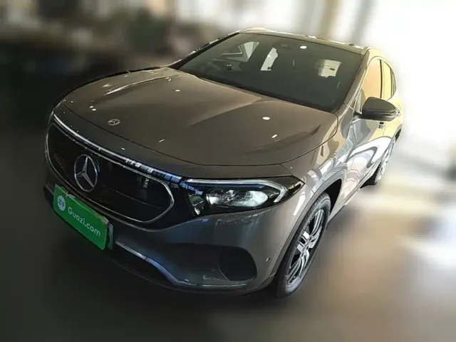 Фотография автомобиля — Mercedes-Benz EQA