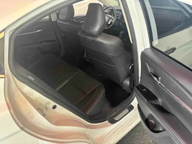 Toyota Camry — Фото автомобиля 7