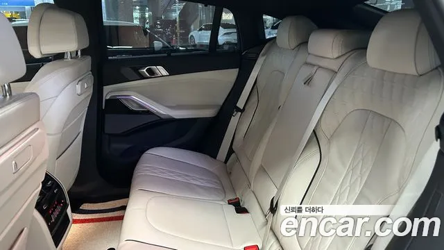 BMW X6 xDrive40i M Sport — Фото автомобиля 10