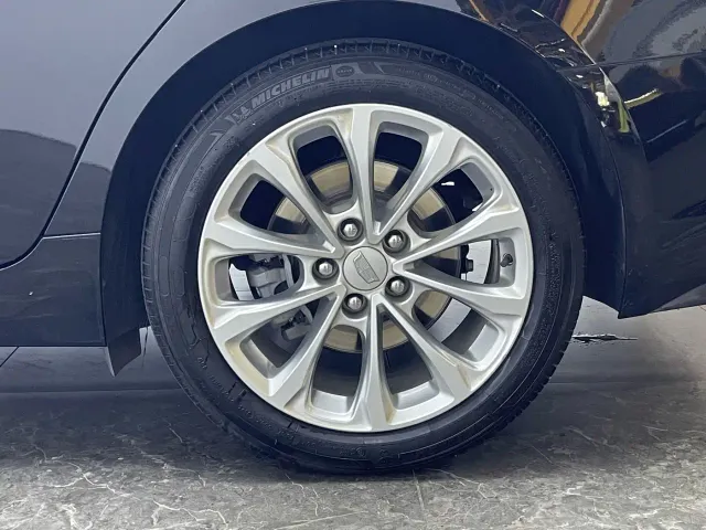 Cadillac CT5 — Фото автомобиля 10