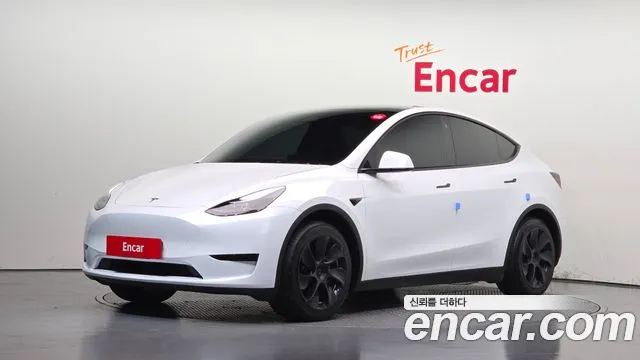 Фотография автомобиля — Tesla Model Y