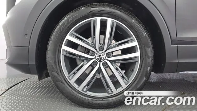Volkswagen Tiguan Tiguan 2 поколение 2.0 TDI Prestige — Фото автомобиля 5