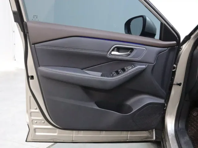 Nissan X-Trail — Фото автомобиля 10