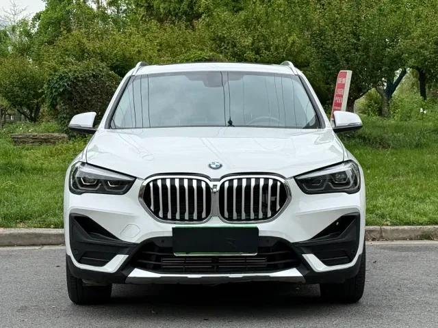 BMW X1 — Фото автомобиля 2