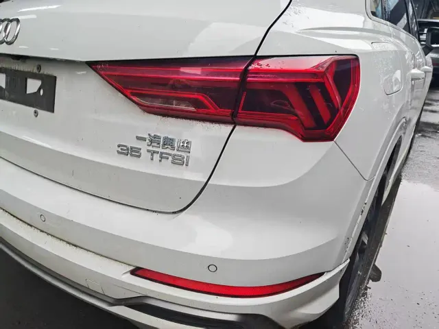 Audi Q3 — Фото автомобиля 6