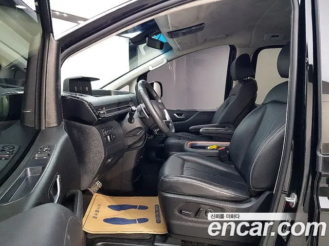 Hyundai Staria Staria Lounge 9 мест — Фото автомобиля 8