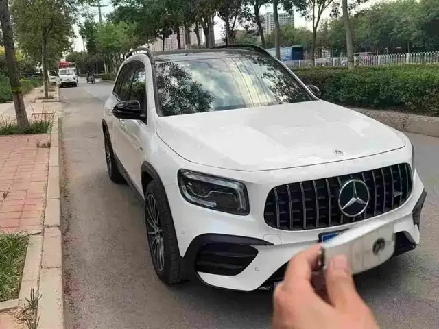 Mercedes-Benz GLB AMG — Фото автомобиля 4