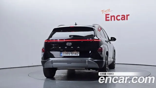 Hyundai Kona Kona (SX2) Бензин 1.6 турбо 2WD — Фото автомобиля 4