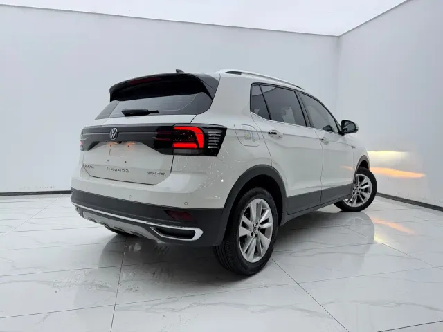 Volkswagen T-Cross — Фото автомобиля 4
