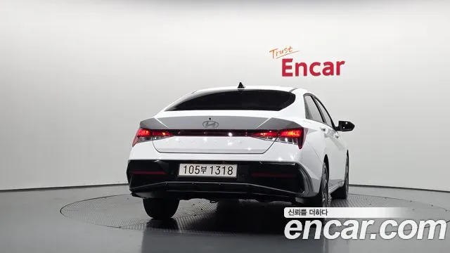 Hyundai Avante CN7 — Фото автомобиля 4