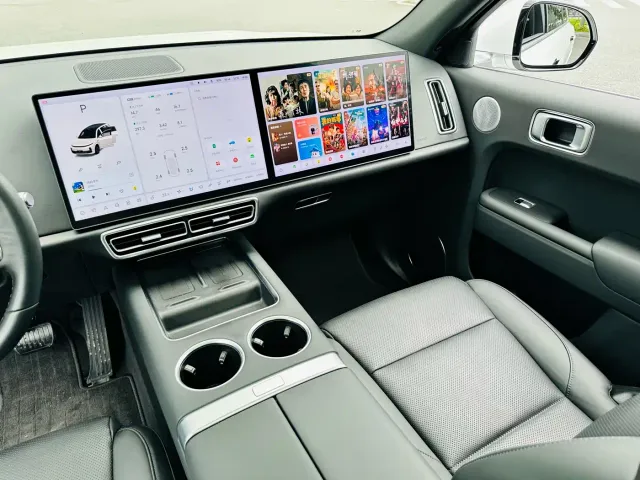 Li Auto L7 — Фото автомобиля 18