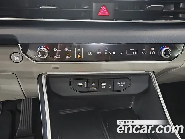 Kia Carnival Generation 4 — Фото автомобиля 15