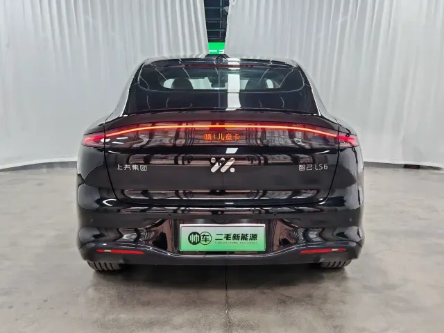 IM Motors LS6 — Фото автомобиля 5