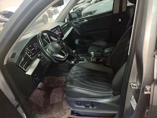 Volkswagen Tiguan L PHEV — Фото автомобиля 14