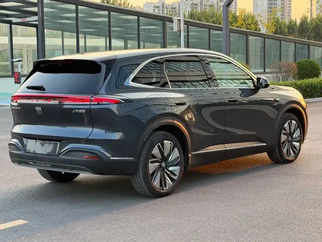 Buick Zhijing E7 — Фото автомобиля 6