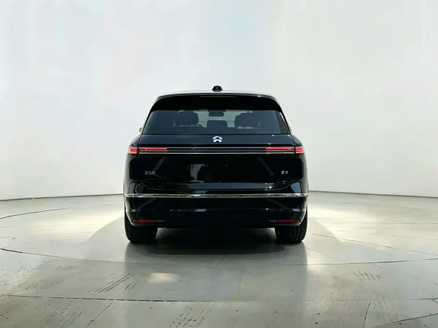 Nio ES8 — Фото автомобиля 9
