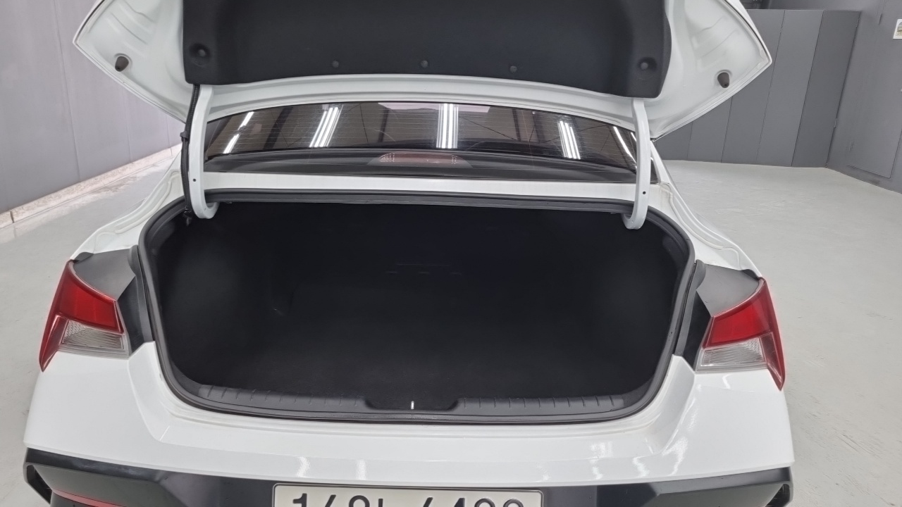 Hyundai AVANTE Новый Avante (CN7) — Фото автомобиля 18
