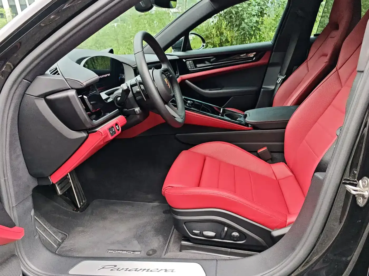 Porsche Panamera 2026 Panamera Executive Long Wheelbase 2.9T — Фото автомобиля 14