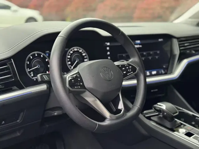 Volkswagen Touareg — Фото автомобиля 6