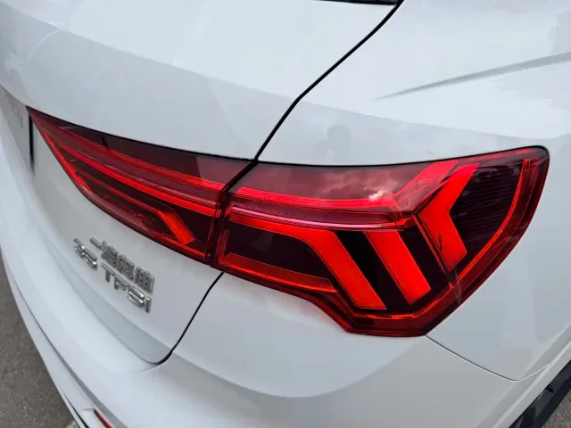 Audi Audi Q3 2024 35 TFSI Fashion Sport — Фото автомобиля 12