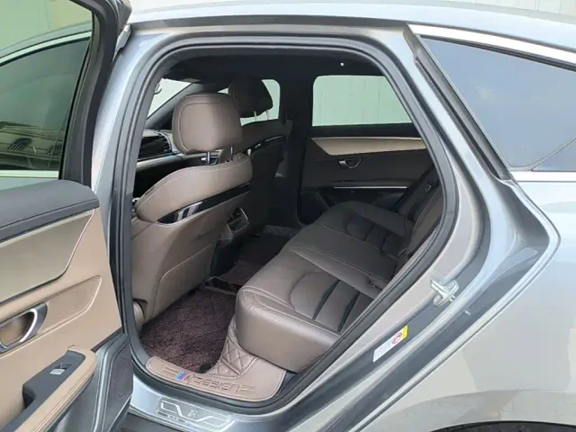 BYD Han — Фото автомобиля 16