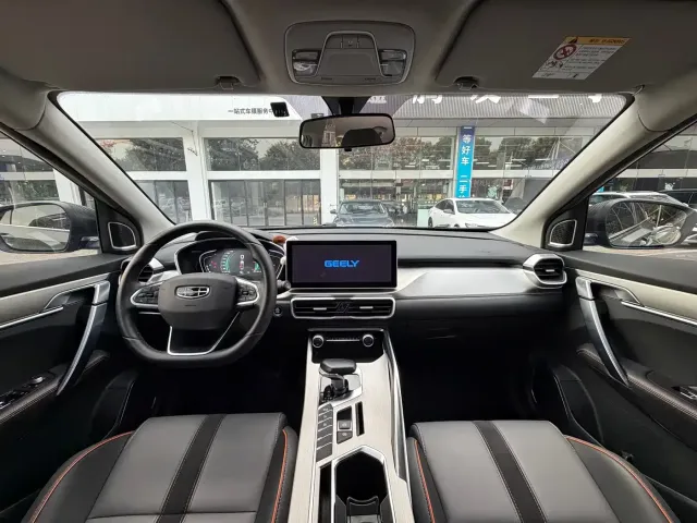 Geely Binyue — Фото автомобиля 9