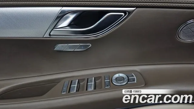Genesis GV80 — Фото автомобиля 28