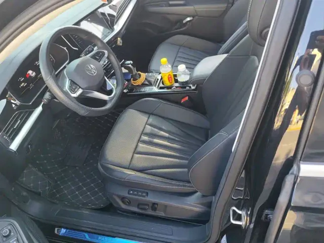 Volkswagen Passat — Фото автомобиля 9