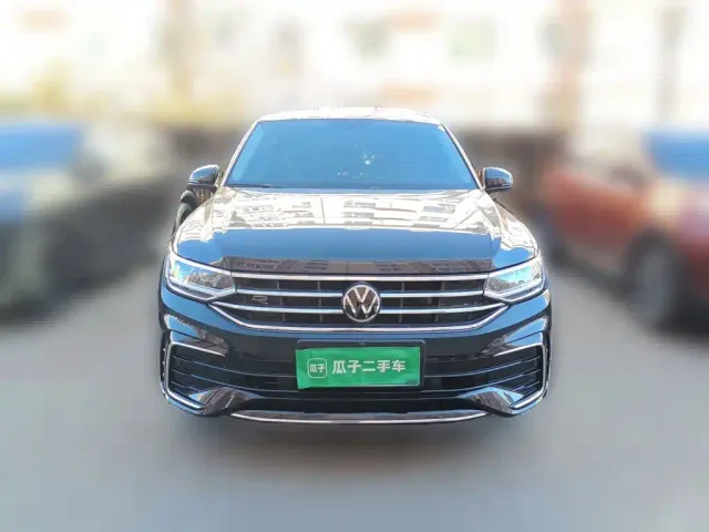 Volkswagen Tiguan L — Фото автомобиля 2