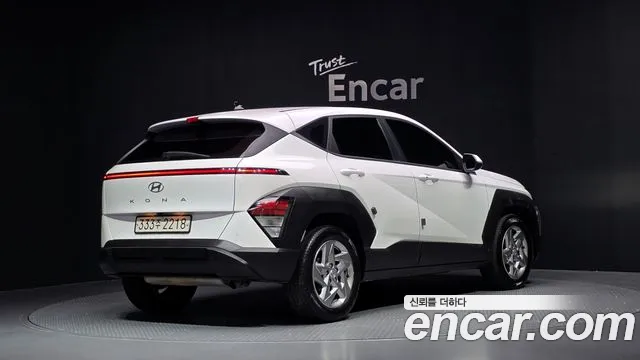 Hyundai Kona — Фото автомобиля 2