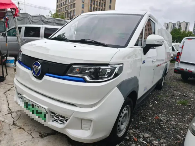 Фотография автомобиля — Foton Zhilan Jingling E7