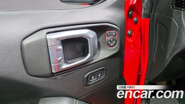 Jeep Wrangler Wrangler (JL) 2.0 Overland 4 двери — Фото автомобиля 28