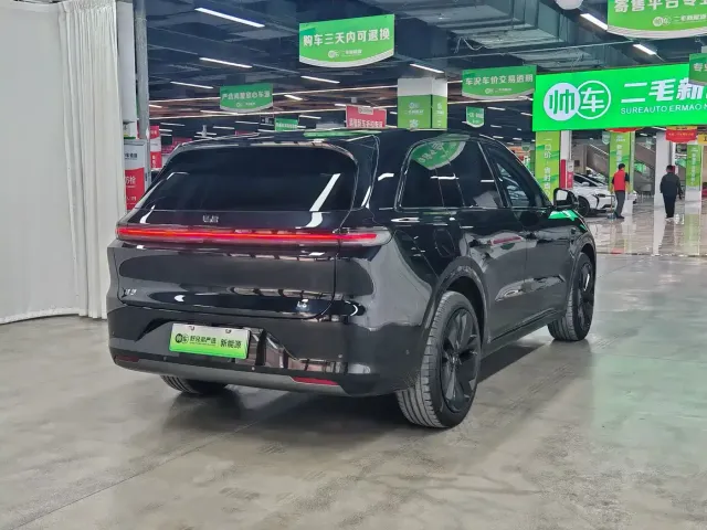 Li Auto L6 — Фото автомобиля 7