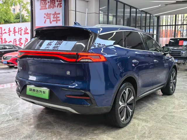 BYD Tang — Фото автомобиля 7