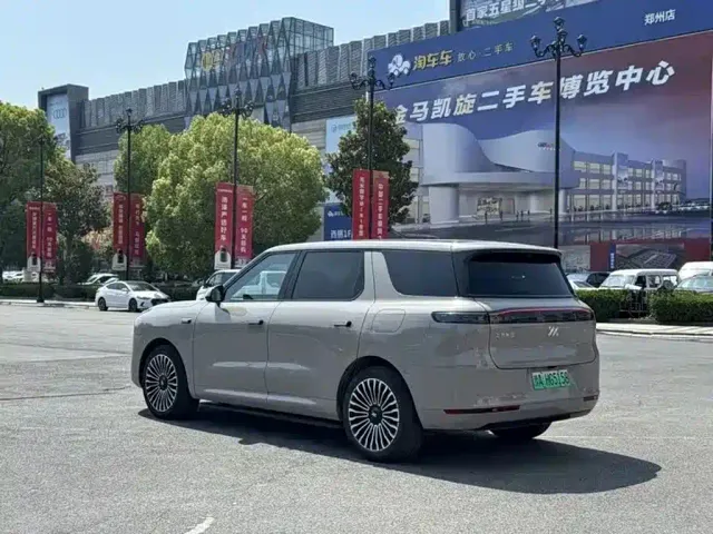 IM Motors LS8 — Фото автомобиля 18