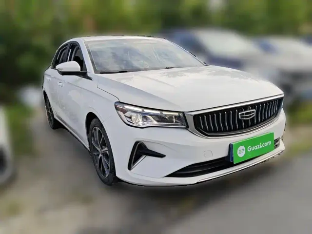 Geely Emgrand — Фото автомобиля 23