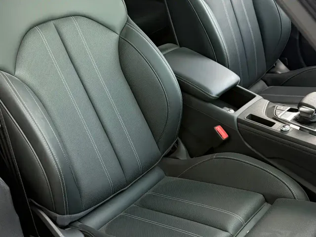 Audi A4L — Фото автомобиля 11